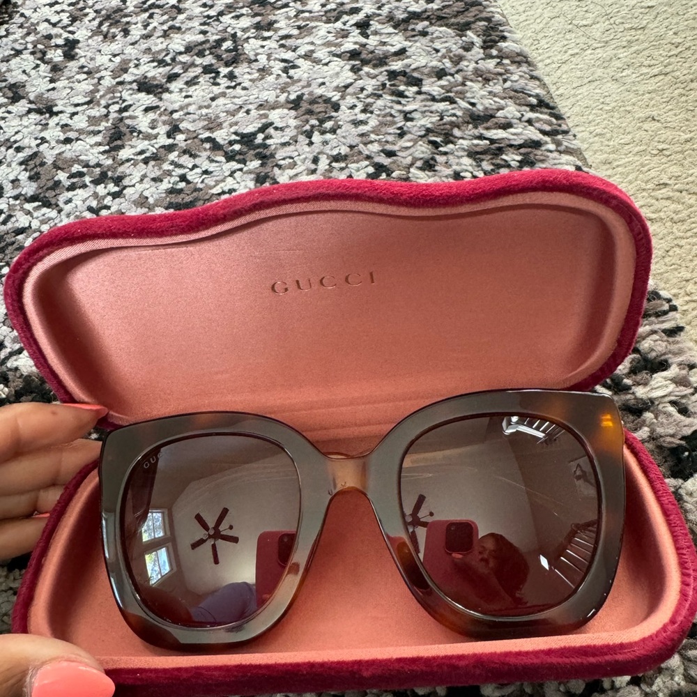Authentic Gucci Sunnies